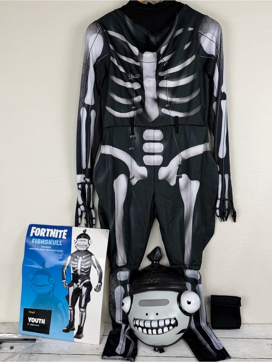 Fortnite Other - Fortnite Fishskull Costume Youth 12/14 Jumpsuit Mask Belt Pouch Halloween